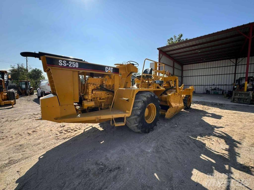 CAT SS 250 Машини за асфалт