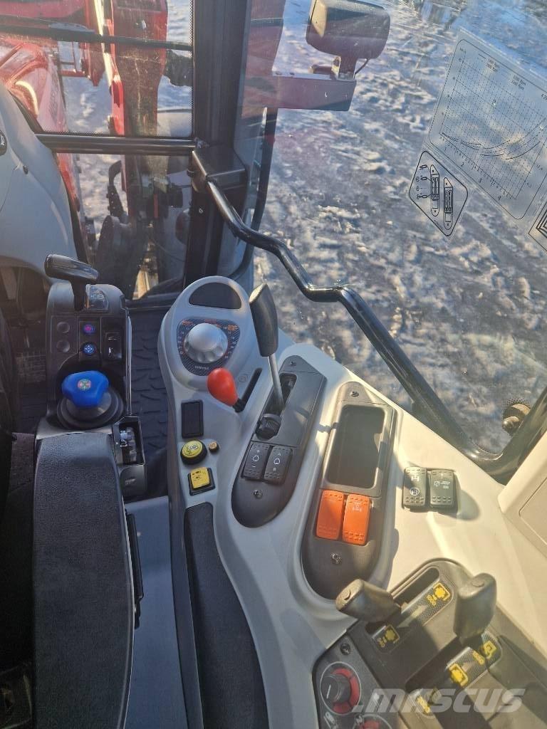 Massey Ferguson 6455 Трактори