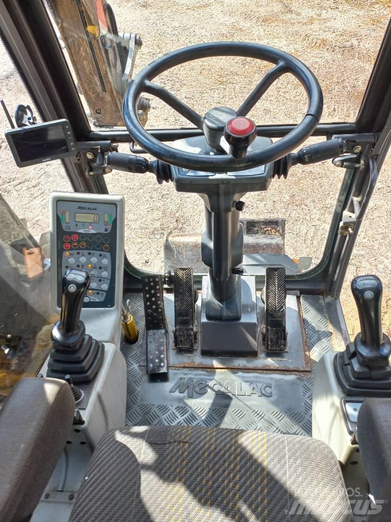 Mecalac 12 M XT Товарач със заден ексватор