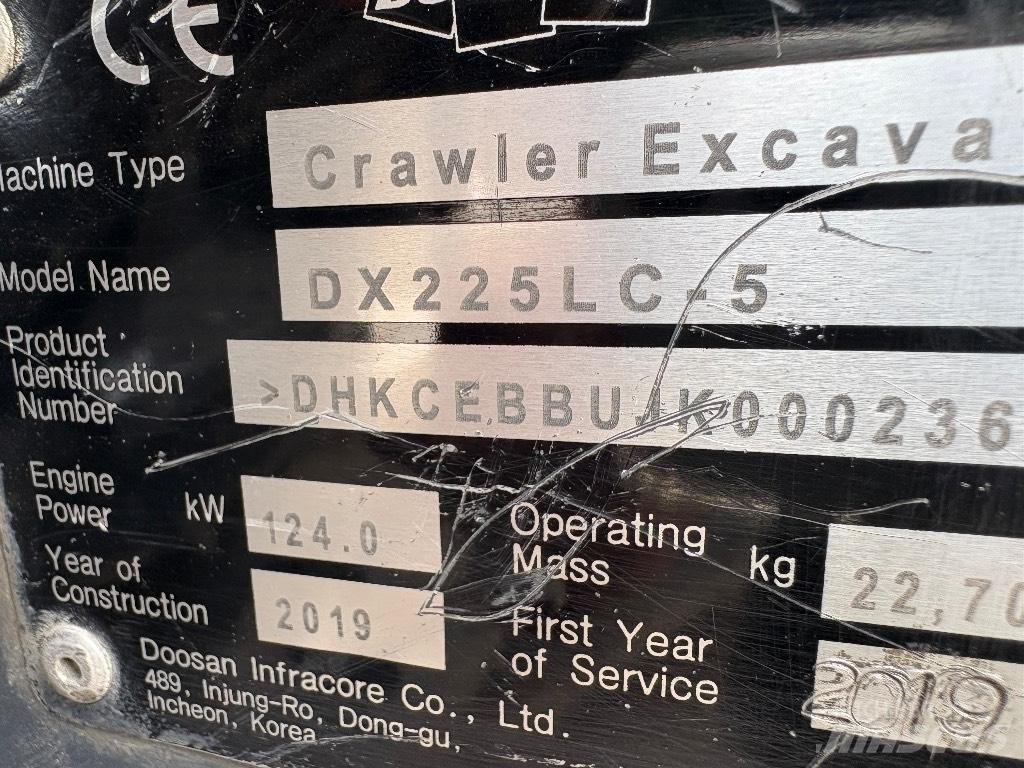 Doosan DX 225 LC-5 Верижен екскаватор