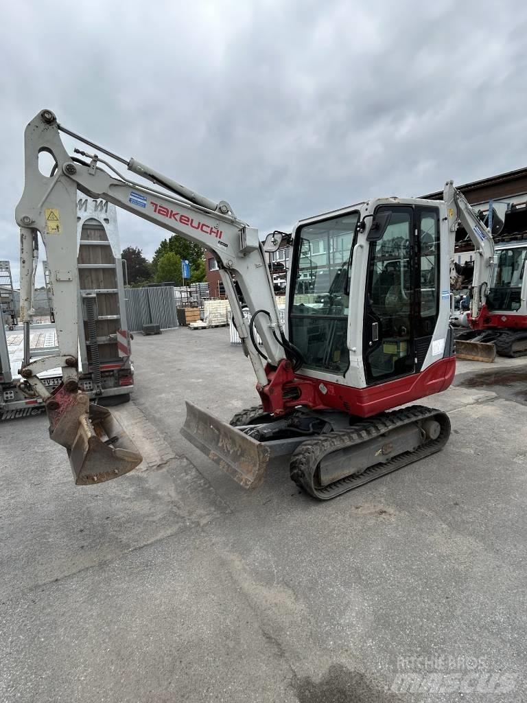 Takeuchi TB 228 Мини екскаватори < 7 т