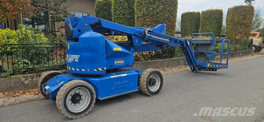 JLG E450aj Съчленени стрелови подемници