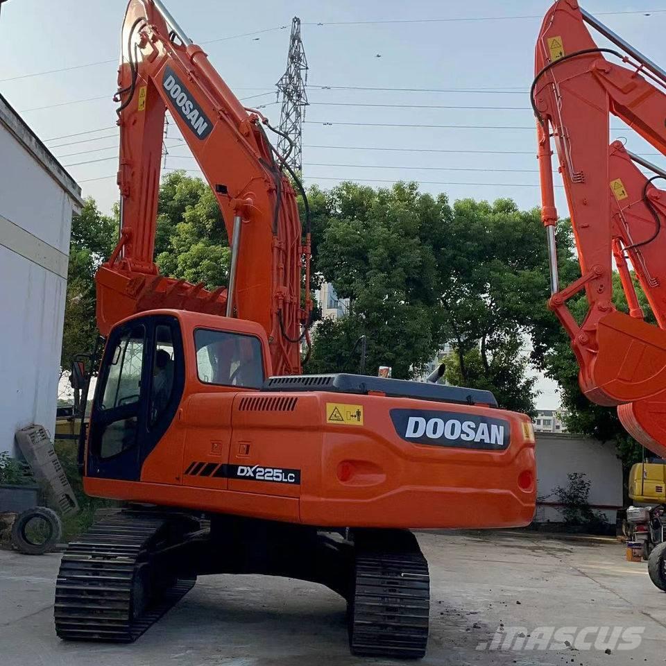 Doosan dx225 Верижен екскаватор