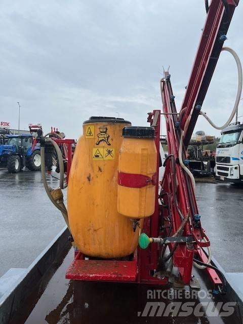 Junkkari 700/12 Навесни пръскачки
