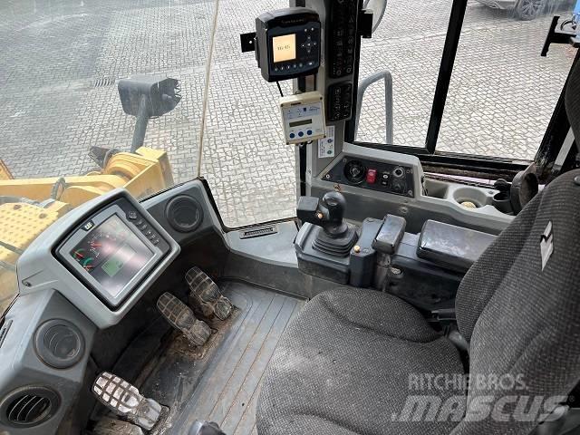 CAT 966 K Колесни товарачи