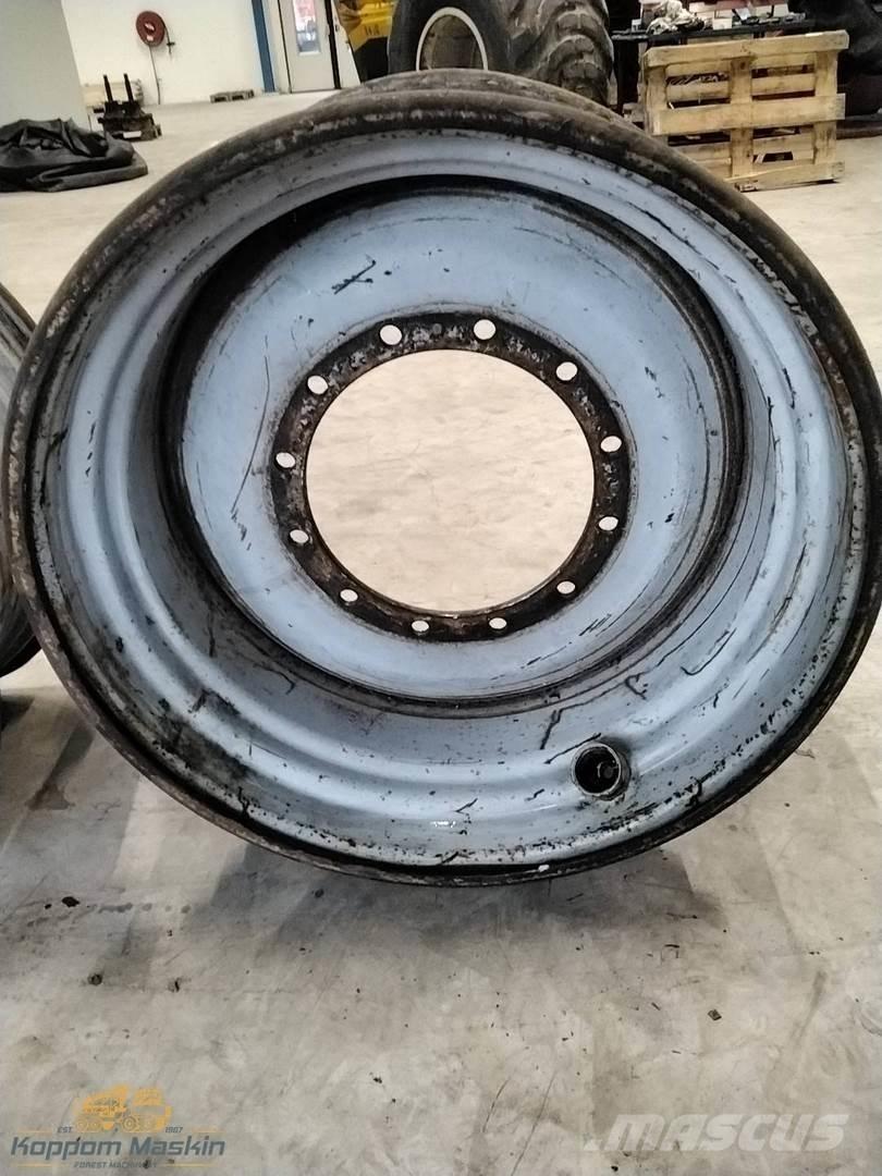 Valmet 901 20x34 Гуми