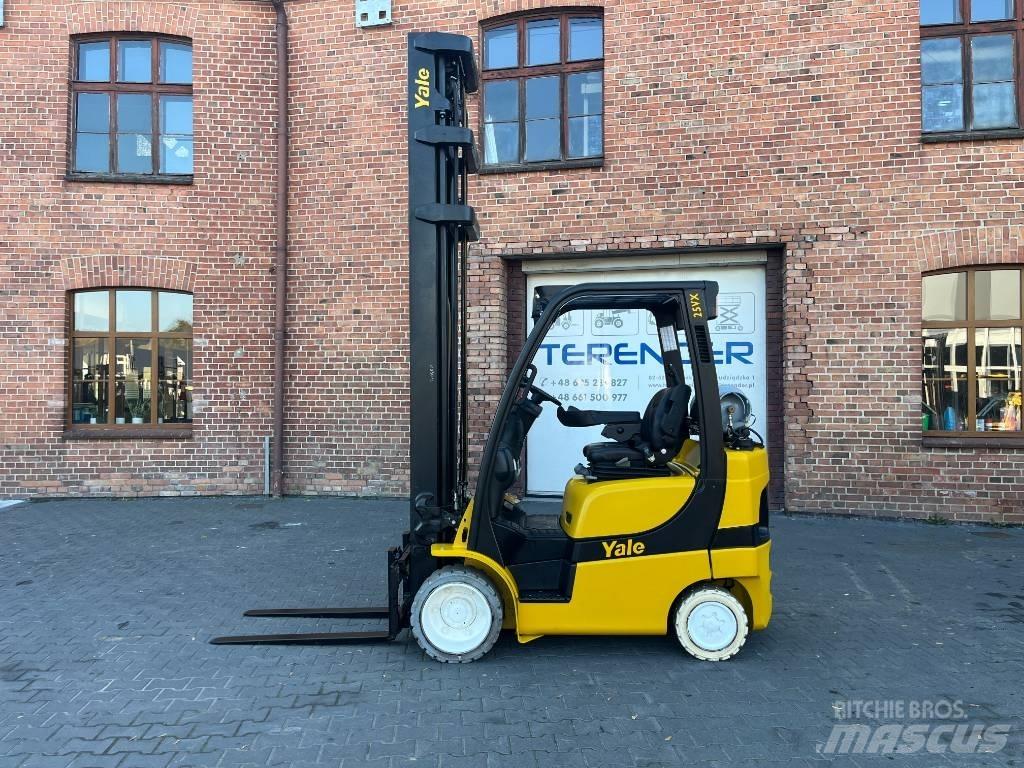 Yale GLC25VX Камиони с АГУ