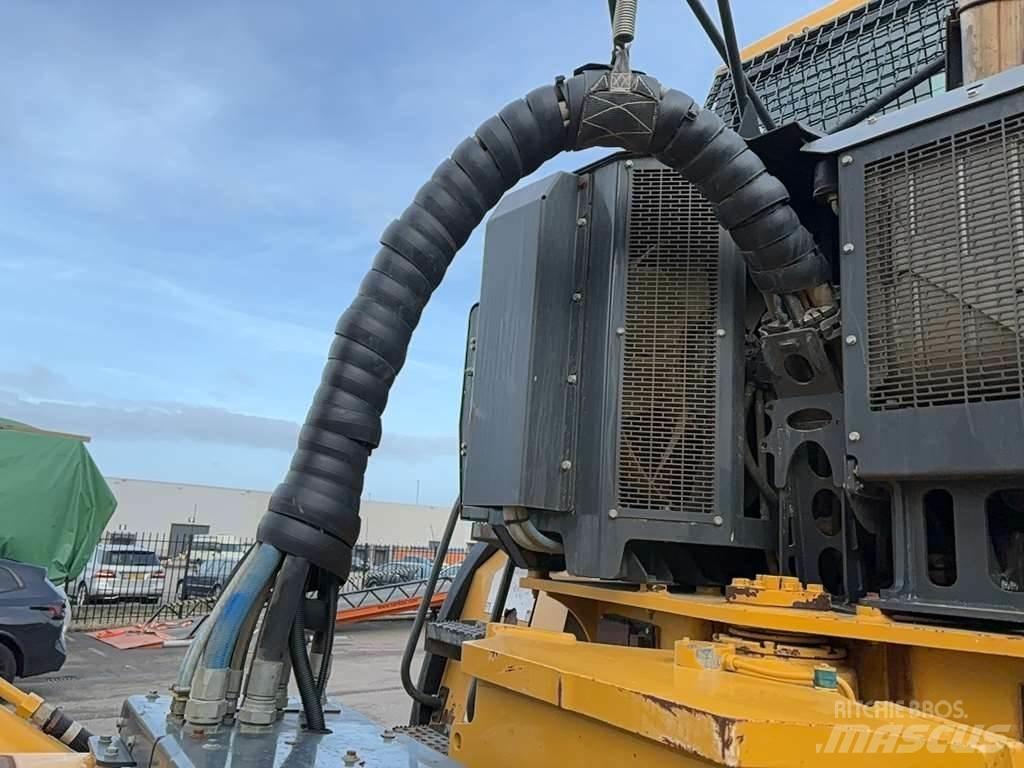Bell B45E Комунални съоражения