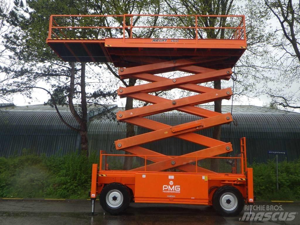 JLG 210-25 Ножични работни платформи