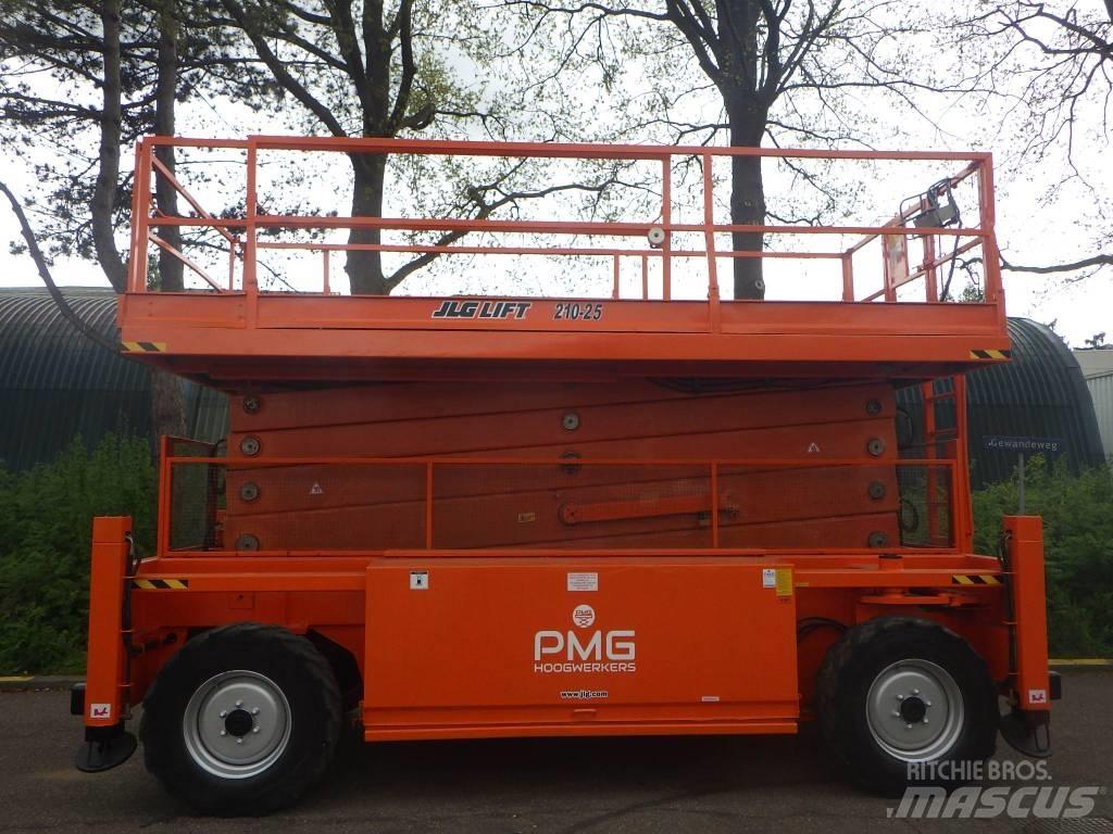 JLG 210-25 Ножични работни платформи