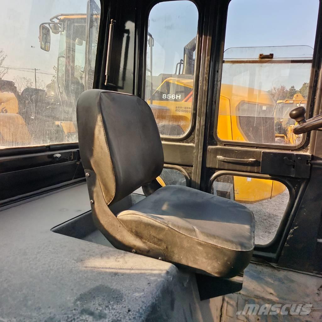 TCM FD 100 Дизелови камиони