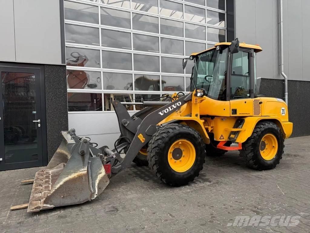 Volvo L35G Колесни товарачи