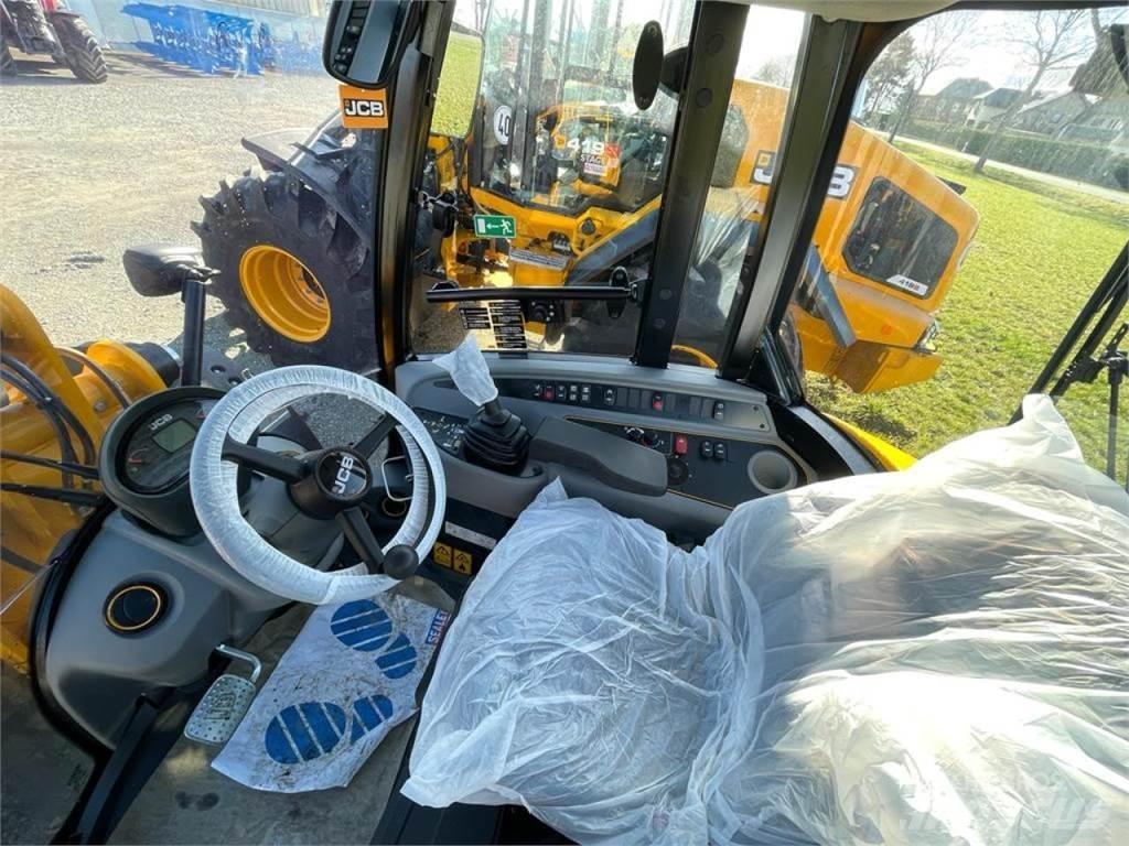 JCB 409 Колесни товарачи
