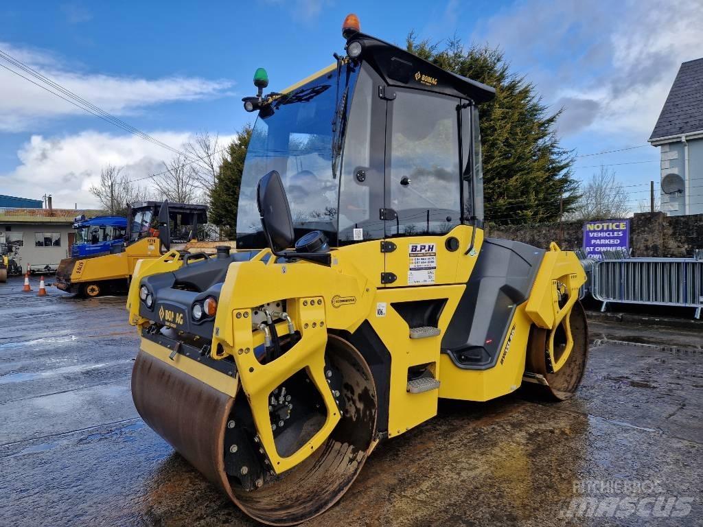Bomag BW 151 AD-5 Двойни барабанни ролки
