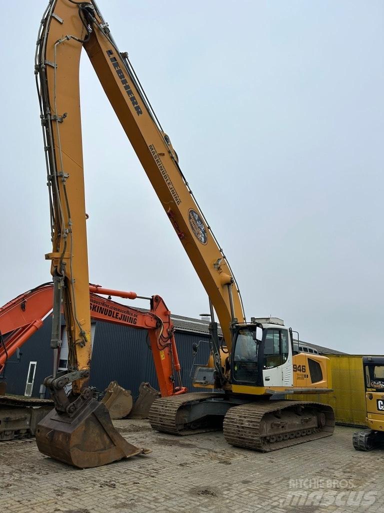 Liebherr R 946 Екскаватори с дълго рамо