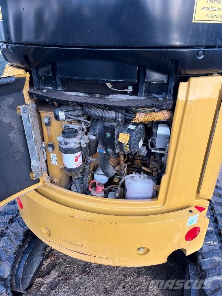CAT 302 Мини екскаватори < 7 т