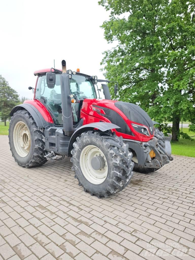 Valtra T 234 Direct Трактори