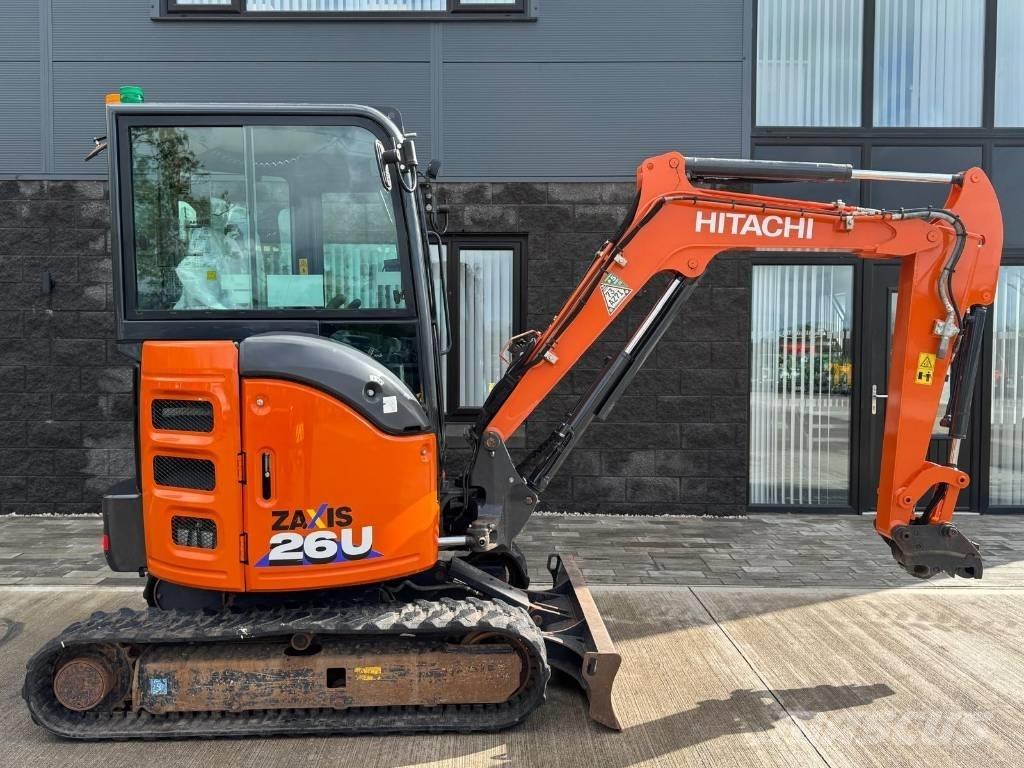 Hitachi ZX 26 U-6 Мини екскаватори < 7 т