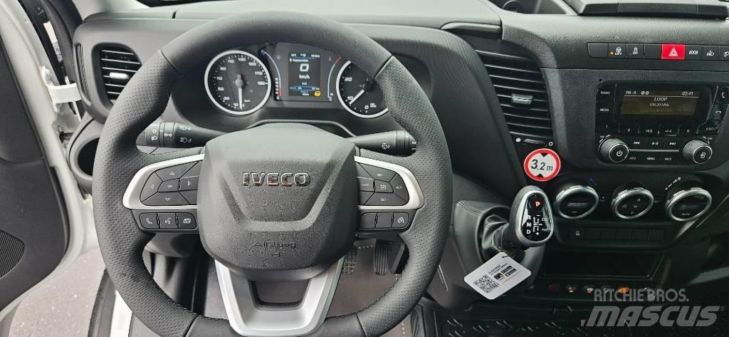 Iveco Daily 35S18A8 Фургони
