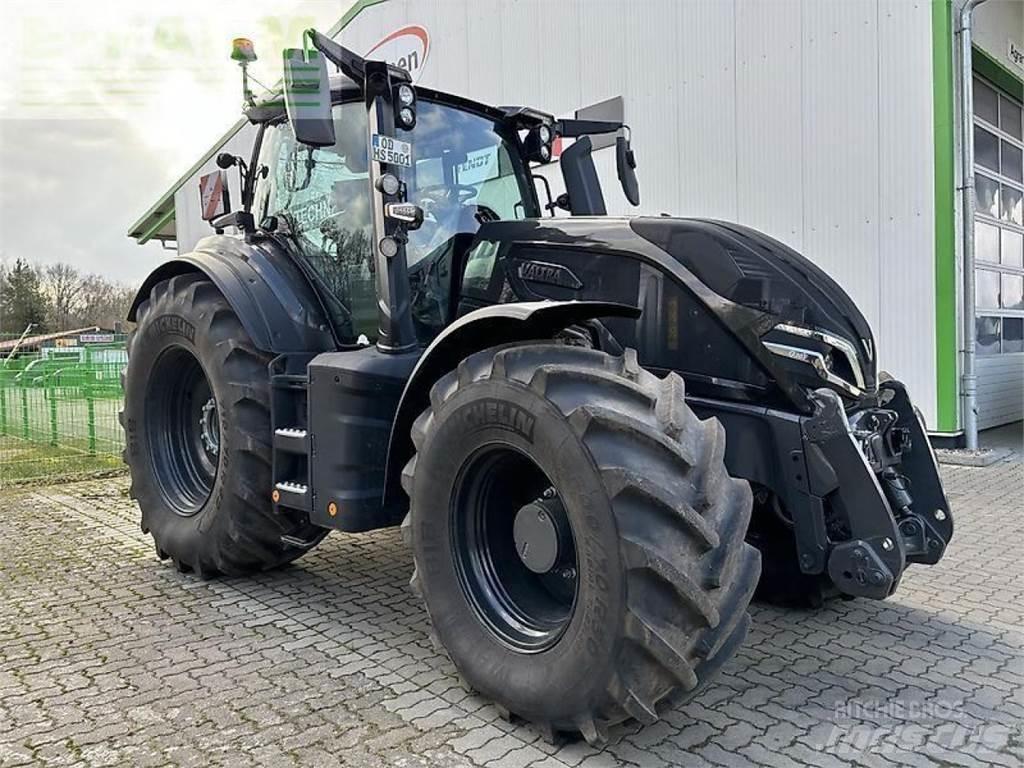 Valtra q305 Трактори