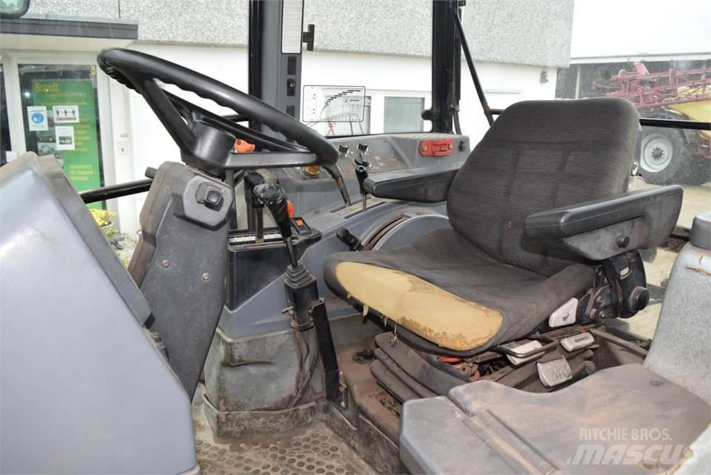 New Holland 8340 Трактори