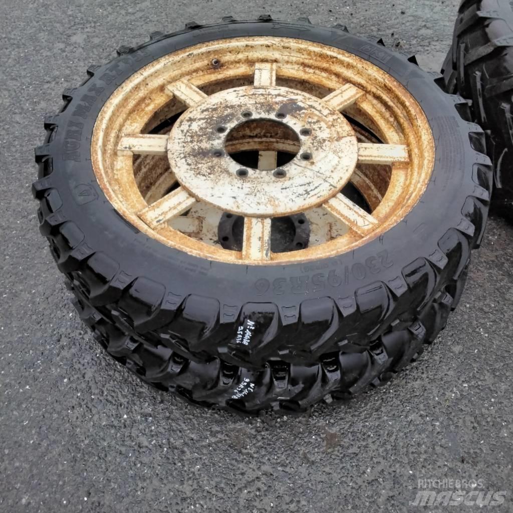 BKT 9.5R36 Колелета/Гуми