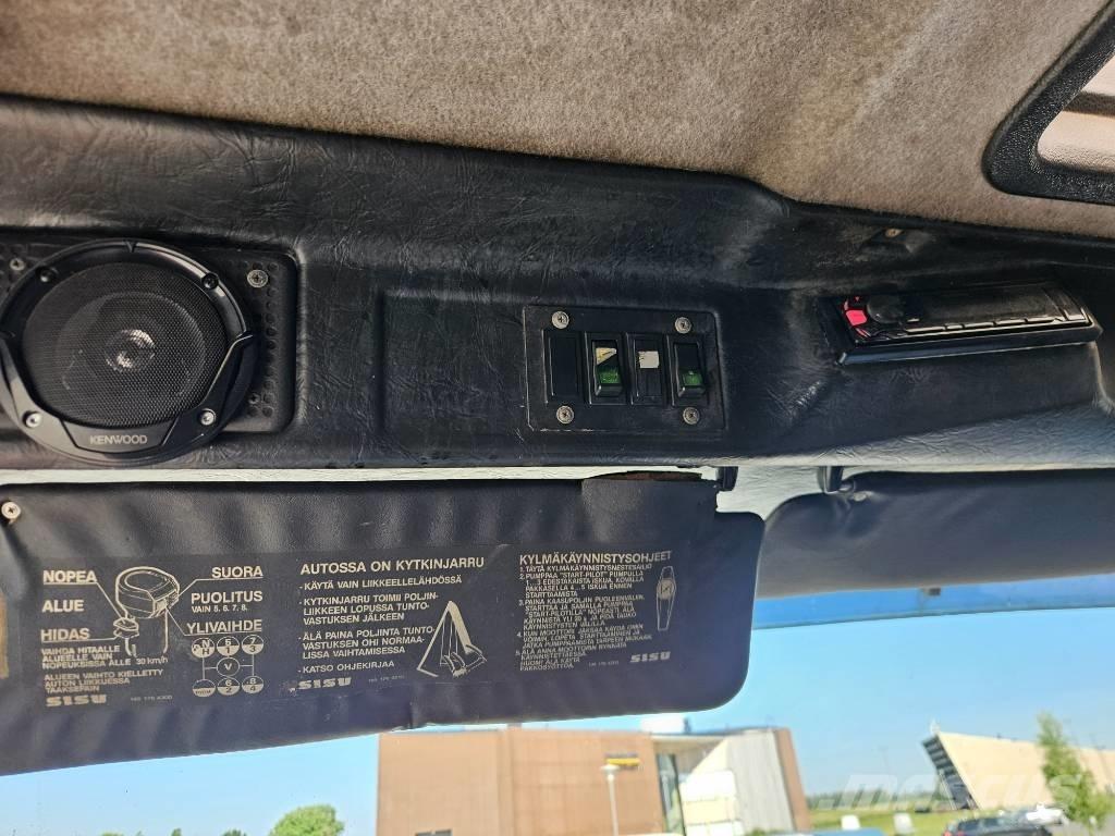 Sisu SM300 8X2 Камиони за превоз на горски машини
