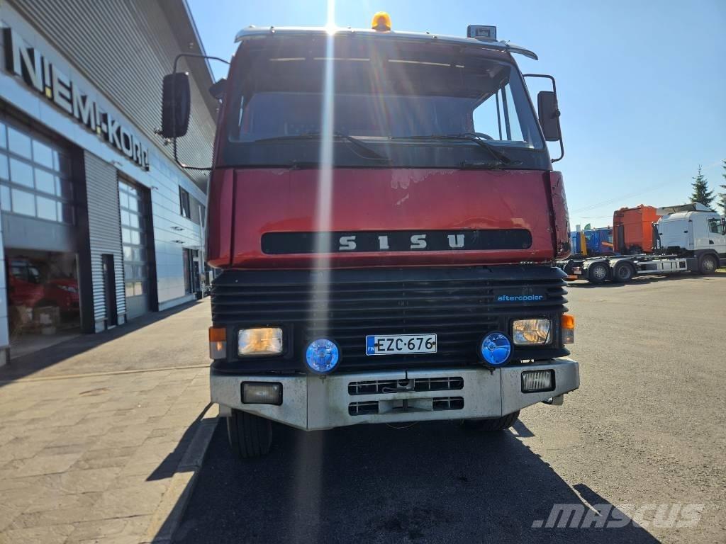 Sisu SM300 8X2 Камиони за превоз на горски машини
