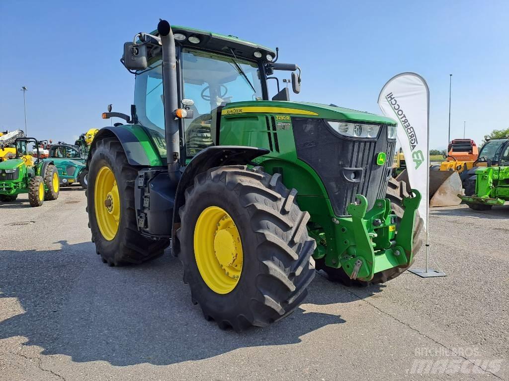 John Deere 7230 R Трактори