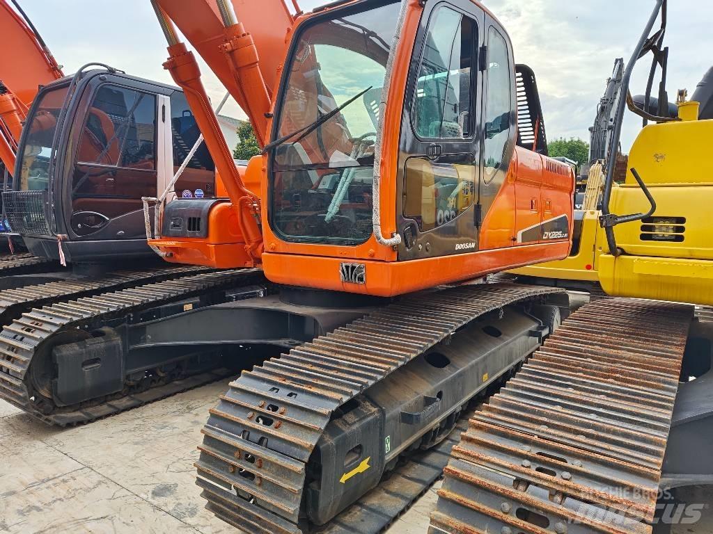 Doosan DX 225 LC Верижен екскаватор