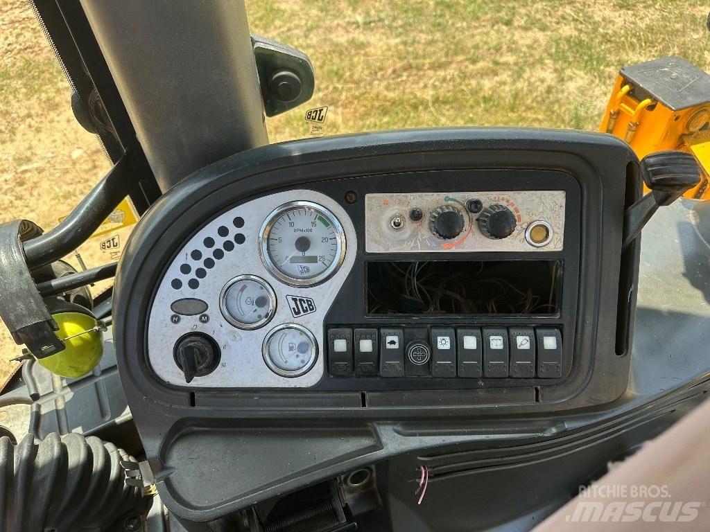 JCB 3 CX Товарач със заден ексватор