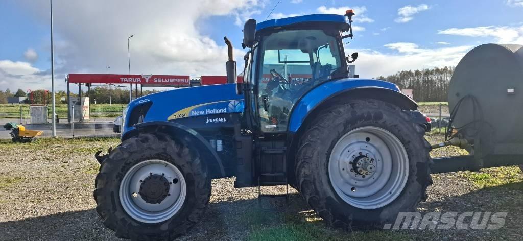 New Holland T7050 Трактори