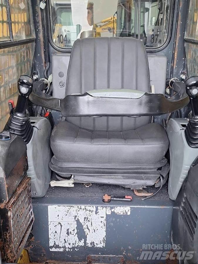 Komatsu CK35 Мини товарачи