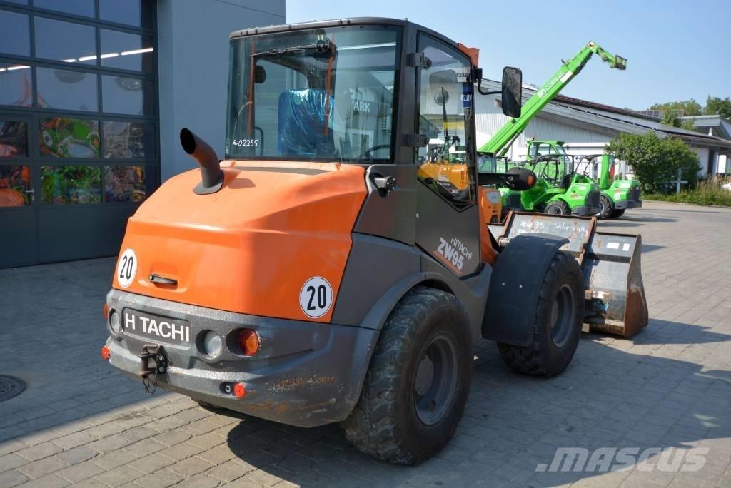 Hitachi ZW 95-6 C Колесни товарачи