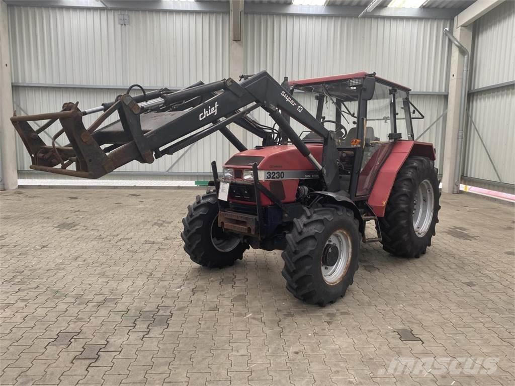 Case IH 3230 Трактори