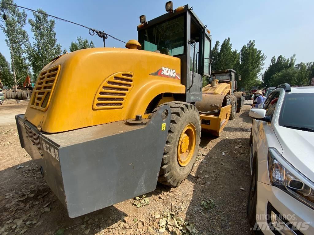 XCMG XSM220 Еднобарабанни ролки
