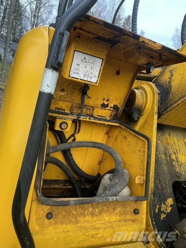 JCB JS 200 LC Верижен екскаватор