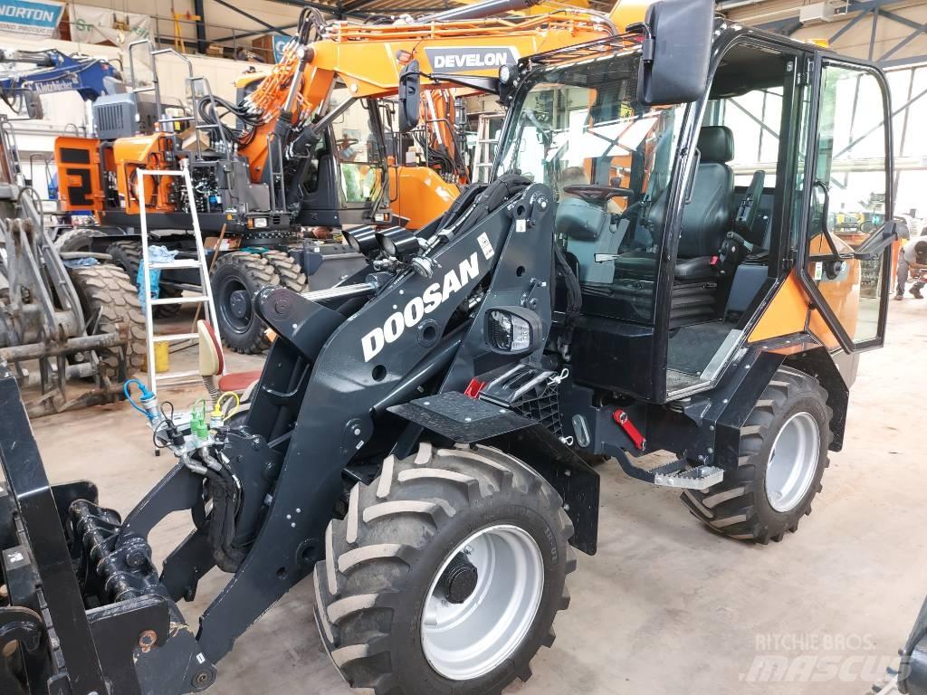 Develon DL 60-7 Колесни товарачи