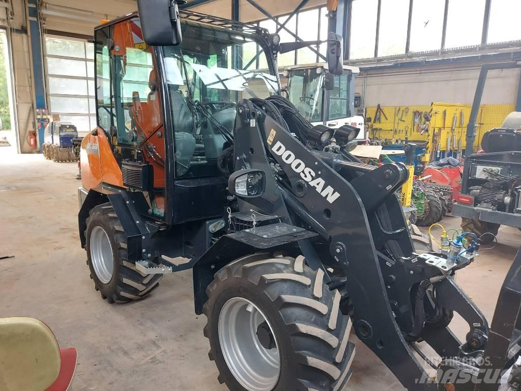 Develon DL 60-7 Колесни товарачи