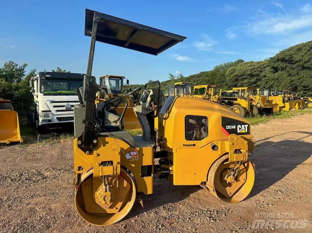 CAT CB 24 B Двойни барабанни ролки

