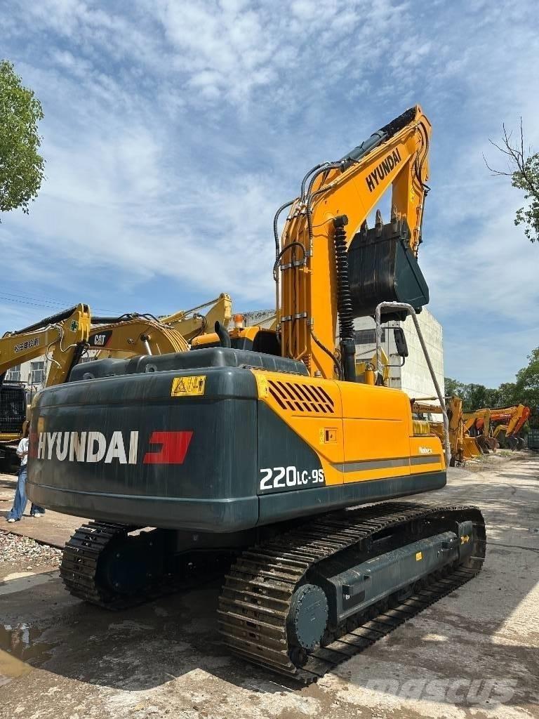 Hyundai 220LC-9S Верижен екскаватор