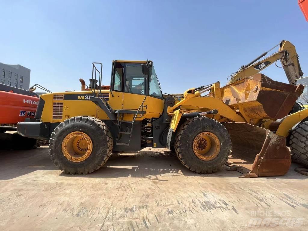 Komatsu WA 380 Колесни товарачи