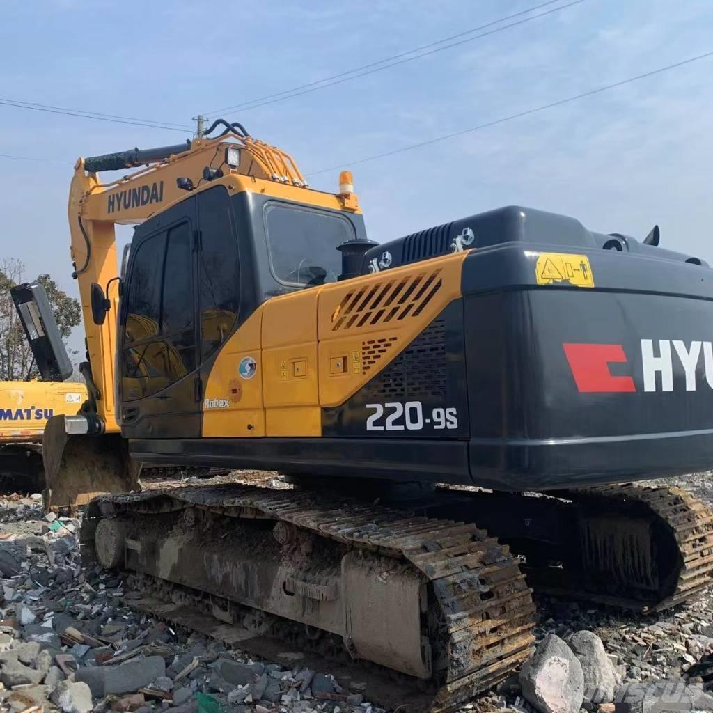 Hyundai 220LC-9S Верижен екскаватор