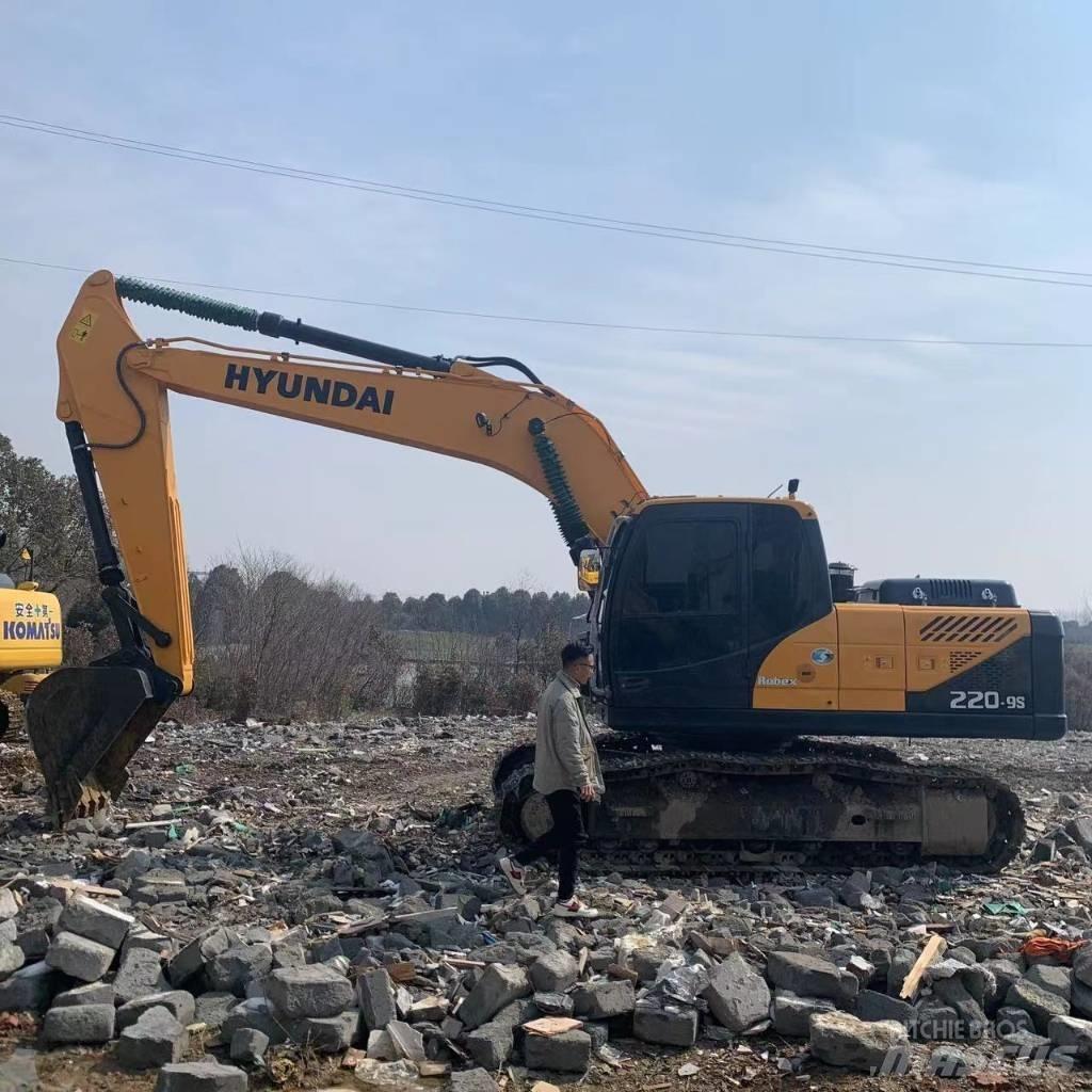 Hyundai 220LC-9S Верижен екскаватор