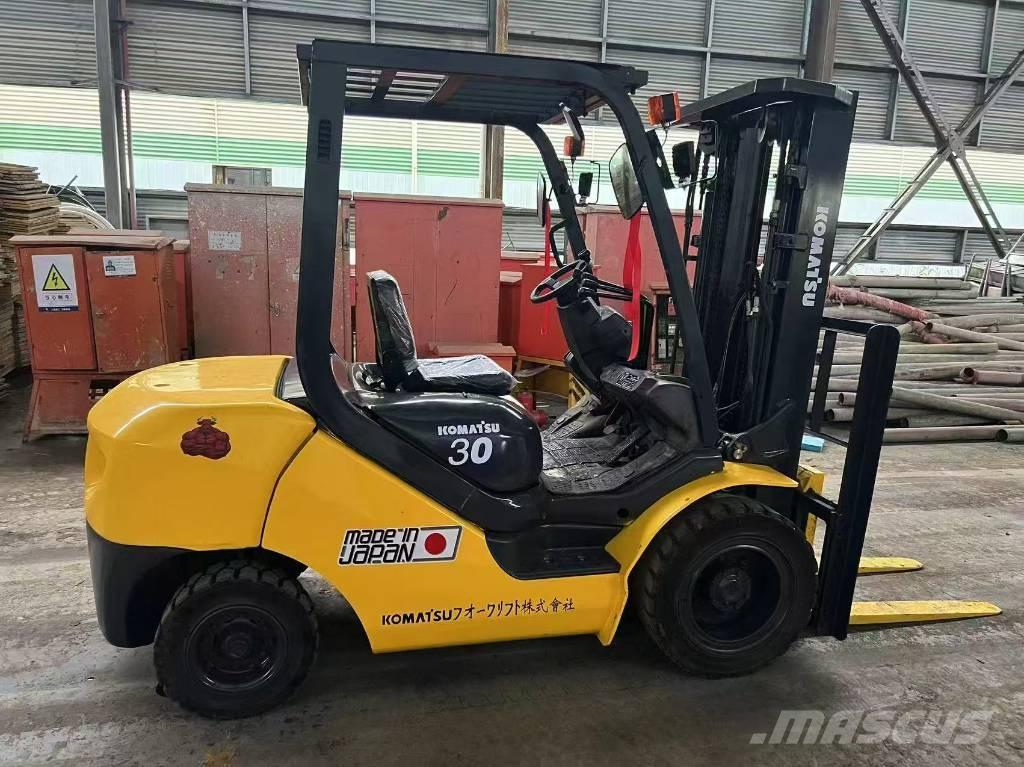 Komatsu FD 30 T-17 Дизелови камиони