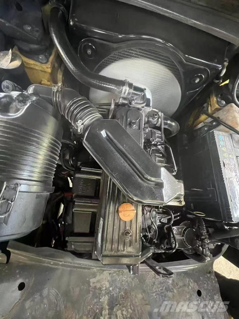 Komatsu FD 30 T-17 Дизелови камиони