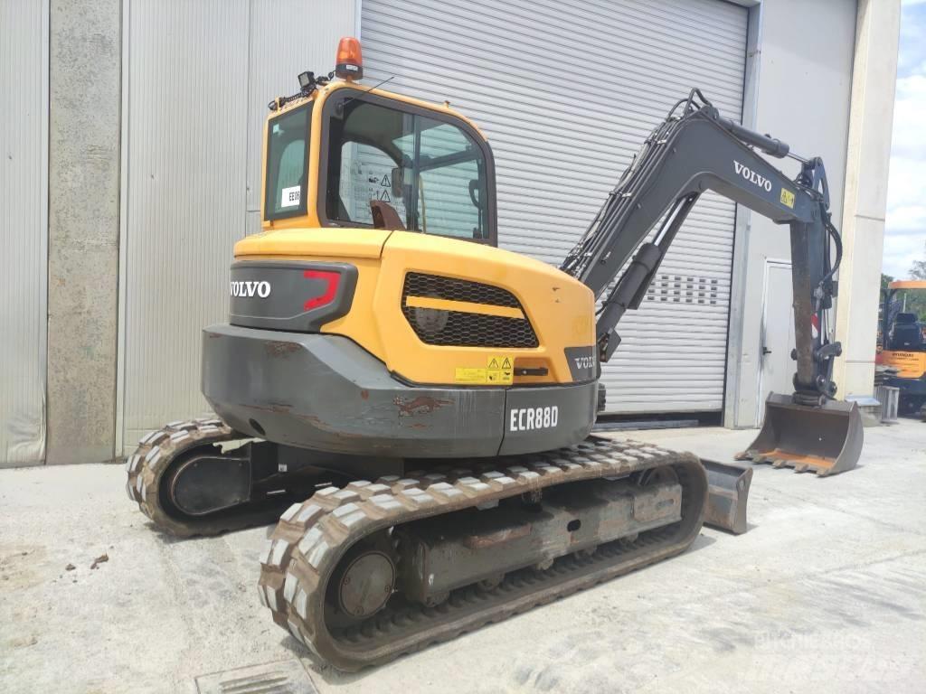 Volvo ECR 88 D Средни екскаватори 7т - 12т