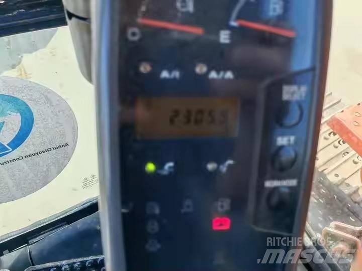 Hitachi ZX135 Верижен екскаватор