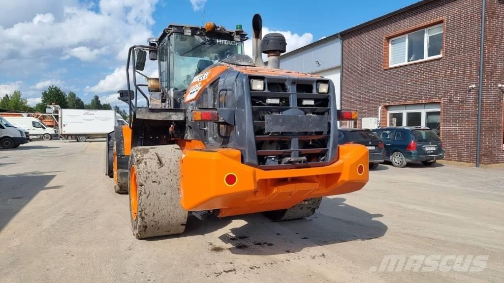 Hitachi ZW 220-6 Колесни товарачи
