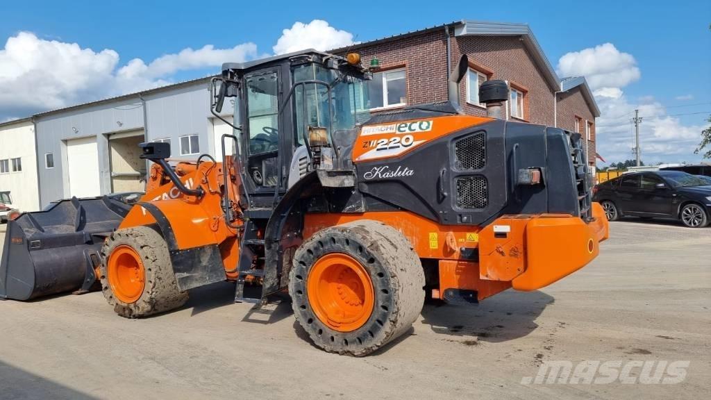 Hitachi ZW 220-6 Колесни товарачи